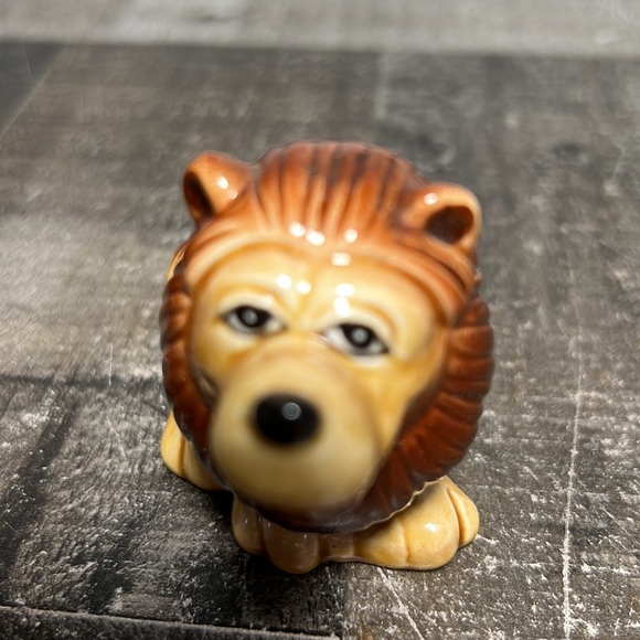 Vintage Newcrest Hand Painted Lion and Friend Made in Japan - Picture 2 of 11